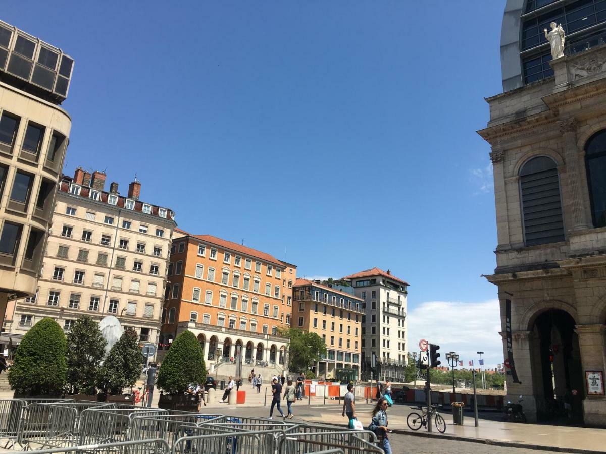 Le Calme De L'Opera. Apartment ลียง ภายนอก รูปภาพ